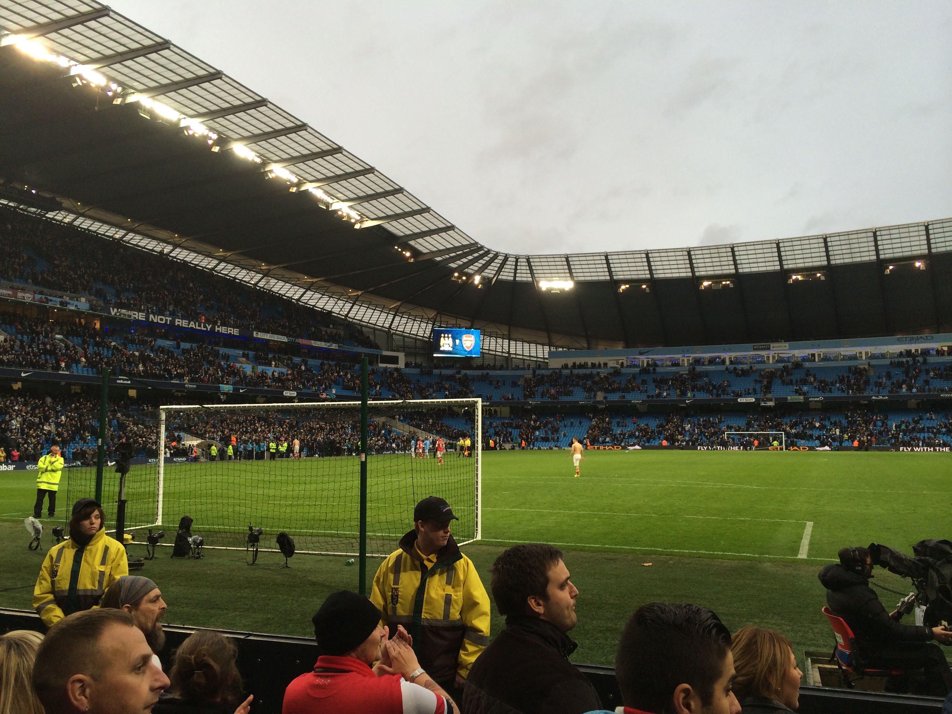 与巴萨续约 与巴萨续约